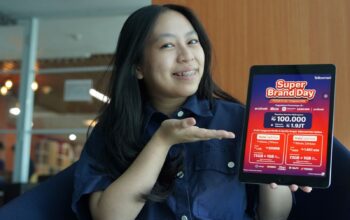 Super Brand Day Telkomsel dan Erajaya di Indonesia Timur, Berikan Banyak Keuntungan Pelanggan dari Diskon hingga Hiburan Digital Gratis Super Brand Day Telkomsel dan Erajaya di Indonesia Timur, Berikan Banyak Keuntungan Pelanggan dari Diskon hingga Hiburan Digital Gratis