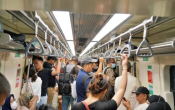KLB Uji Coba LRT Jabodebek Mulai Dimanfaatkan Pengguna pada Jam Sibuk Pagi