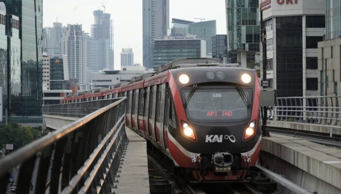 KAI Sesuaikan Jadwal LRT Jabodebek untuk Optimalkan Layanan Jam Sibuk Pagi
