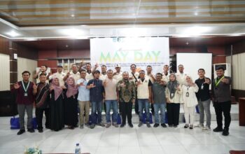 Peringati Hari Buruh Nasional, Holding Perkebunan Nusantara melalui PTPN IV Regional VI Berikan Apresiasi kepada Pekerja di Kota Langsa Peringati Hari Buruh Nasional, Holding Perkebunan Nusantara melalui PTPN IV Regional VI Berikan Apresiasi kepada Pekerja di Kota Langsa