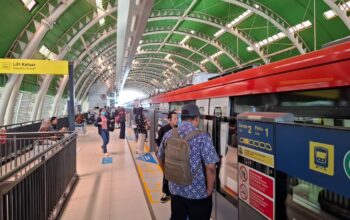 Libur Panjang, 228 Ribu Orang Pilih LRT Jabodebek untuk Wisata dan Aktivitas Kota Libur Panjang, 228 Ribu Orang Pilih LRT Jabodebek untuk Wisata dan Aktivitas Kota