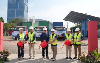 Holding Perkebunan Nusantara Percepat Distribusi Minyak Goreng ke Indonesia Timur melalui Fasilitas Pengemasan Baru di Surabaya Holding Perkebunan Nusantara Percepat Distribusi Minyak Goreng ke Indonesia Timur melalui Fasilitas Pengemasan Baru di Surabaya