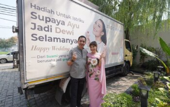 Dianggap Suami Idaman, Regi Datau Terbang Lintas Negara demi Kejutan Anniversary untuk Ayu Dewi Dianggap Suami Idaman, Regi Datau Terbang Lintas Negara demi Kejutan Anniversary untuk Ayu Dewi