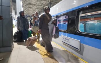 Sepuluh Hari Beroperasi dengan Rangkaian Baru, KA Cikuray Catat Okupansi Lebih dari 138 Persen