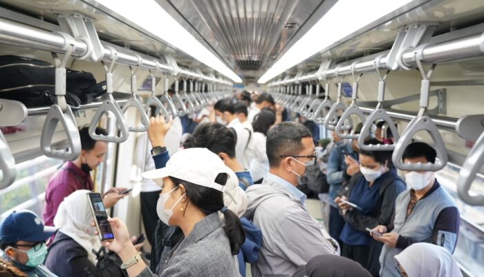 KAI Sesuaikan Jadwal LRT Jabodebek di Pagi Hari, Distribusi Pengguna di Jam Sibuk Lebih Merata