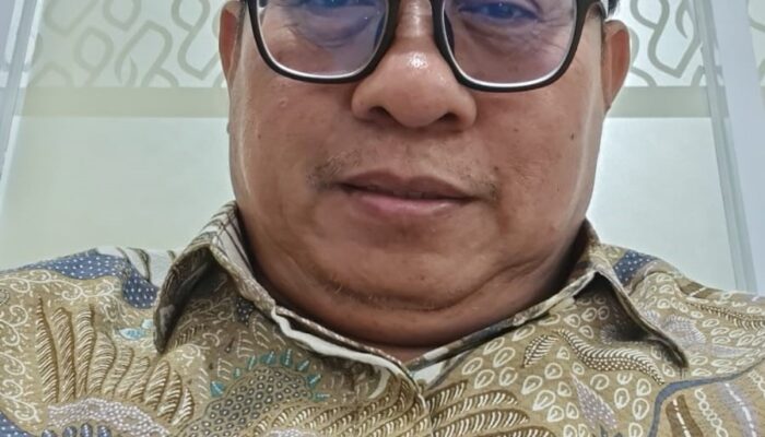 Geliat Bayang-Bayang Sang Mantan