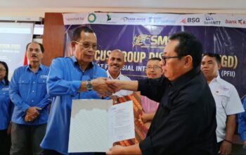 Ketum SMSI Firdaus: Pokja News Room Jaga Desa Harus Jadi Pengawal Pembangunan hingga Pelosok Ketum SMSI Firdaus: Pokja News Room Jaga Desa Harus Jadi Pengawal Pembangunan hingga Pelosok