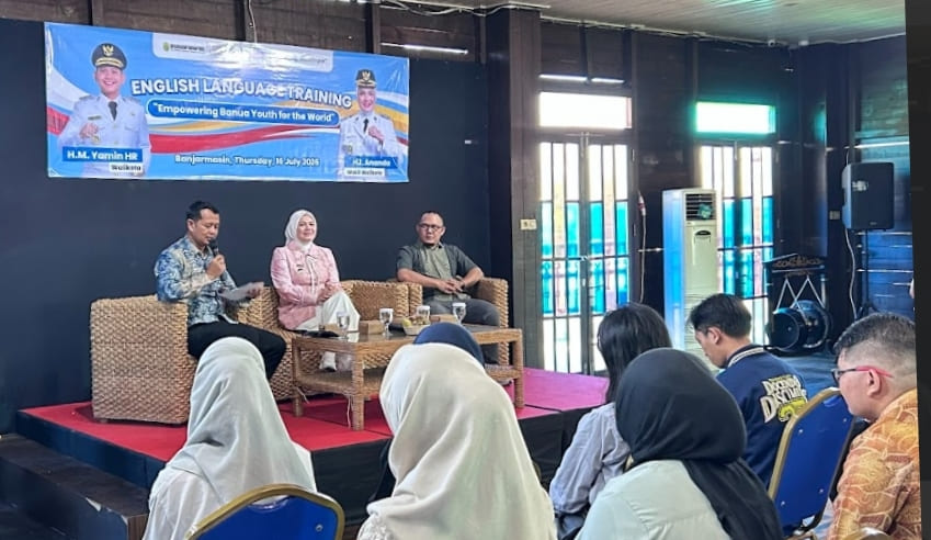 Pemko Banjarmasin Bekali Pemuda Kemampuan Berbahasa Inggris
