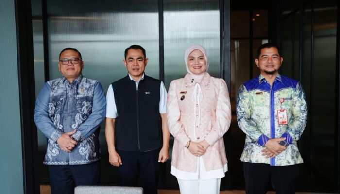 Sampaikan Keluhan Masyarakat, Wakil Wali Kota dan Sekda Datangi PLN Pusat