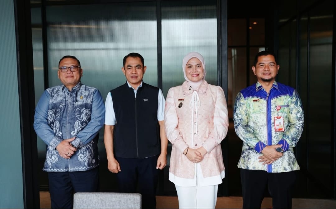 Sampaikan Keluhan Masyarakat, Wakil Wali Kota dan Sekda Datangi PLN Pusat