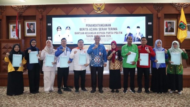 Pemprov Kalsel Berikan Bantuan Pada Partai Politik Untuk Memperkuat Kelembagaan dan Peningkatan Demokrasi