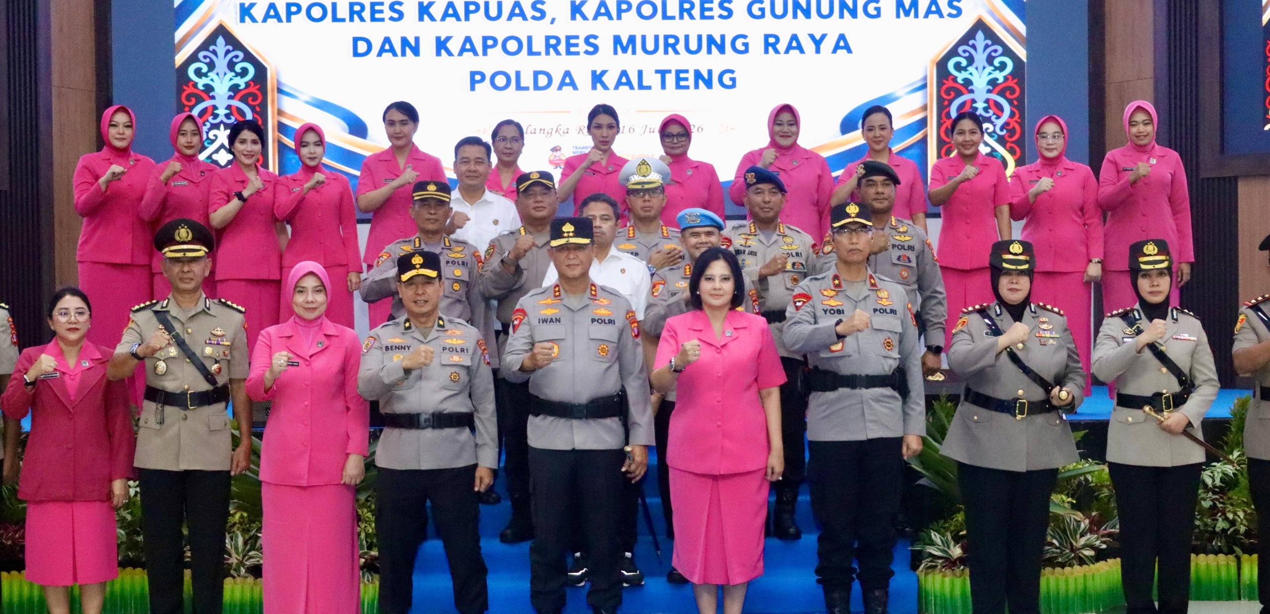 Sertijab Dipimpin Kapolda Kalteng, Karorena, Karo Logistik, dan Kabidkum serta 3 Kapolres Resmi Berganti