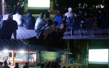 Pererat Kebersamaan, Anggota Kodim 1016/Plk Nonton Bareng Bersama Masyarakat