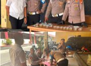 Propam Polres Kapuas Jalani Tes Urine, Seluruh Personel Dinyatakan Negatif Narkoba Propam Polres Kapuas Jalani Tes Urine, Seluruh Personel Dinyatakan Negatif Narkoba