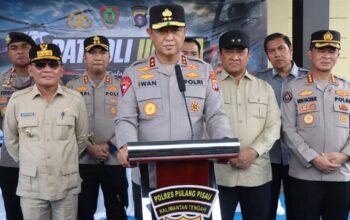 Kapolda Kalteng Bersama Gubernur Terjun Langsung Antisipasi Karhutla di Pulpis Lewat Patroli Udara Kapolda Kalteng Bersama Gubernur Terjun Langsung Antisipasi Karhutla di Pulpis Lewat Patroli Udara