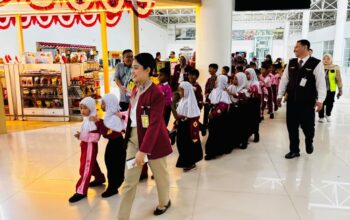 Peringati Hari Anak Nasional 2026, PT Angkasa Pura Indonesia (Persero) Gelar InJourney Community Care: Airports Kids EduCare untuk Dukung Pendidikan dan Kenalkan Dunia Kebandarudaraan Peringati Hari Anak Nasional 2026, PT Angkasa Pura Indonesia (Persero) Gelar InJourney Community Care: Airports Kids EduCare untuk Dukung Pendidikan dan Kenalkan Dunia Kebandarudaraan