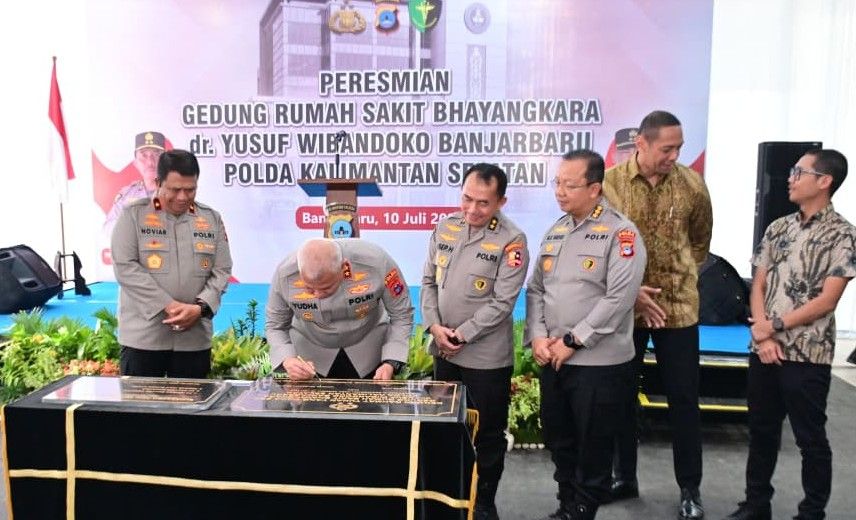 Kapusdokkes Polri dan Kapolda Kalsel Resmikan Gedung Baru Rumah Sakit Bhayangkara dr. Yusuf Wibandoko