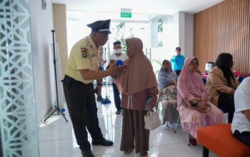 Melayani Sepenuh Hati, Security BRI BO Otista Hadirkan Kenyamanan bagi Nasabah Pensiunan