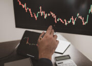 Midweek Volatility: Strategi Aman Menghadapi Rilis Data Ekonomi Berdampak Tinggi