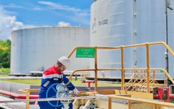 Dukung Pertamina Implementasi B50 Nasional, Elnusa Petrofin Gelar Go Live Penyaluran Perdana Biosolar Industri B50 dari Fuel Terminal IBT Pulau Laut Dukung Pertamina Implementasi B50 Nasional, Elnusa Petrofin Gelar Go Live Penyaluran Perdana Biosolar Industri B50 dari Fuel Terminal IBT Pulau Laut