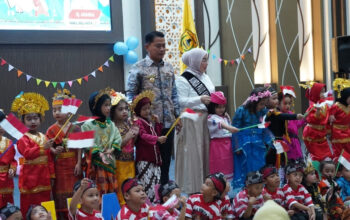Bunda PAUD Neli Listriani Serukan Tiga Gerakan Utama Masa Depan Anak Bunda PAUD Neli Listriani Serukan Tiga Gerakan Utama Masa Depan Anak