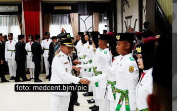 Paskibraka Dikukuhkan, Siap Kibarkan Sang Merah Putih di Balai Kota Paskibraka Dikukuhkan, Siap Kibarkan Sang Merah Putih di Balai Kota