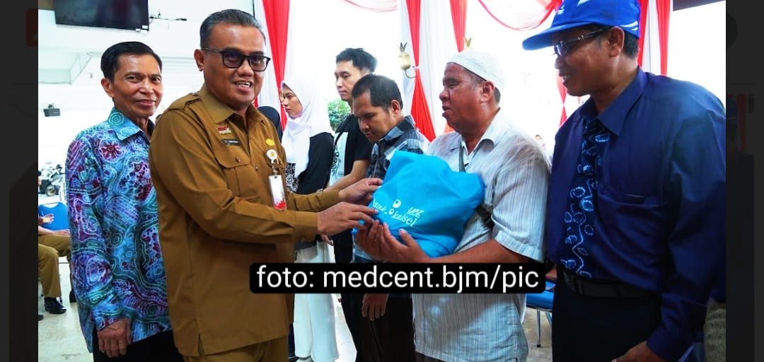Semangat Berbagi Harjad ke-500, FKUB Banjarmasin Salurkan 250 Sembako