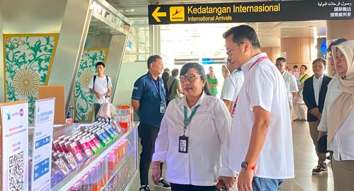 Permudah Konektivitas Wisatawan Sejak Tiba di Kalimantan Barat XLSMART Hadirkan Layanan Aktivasi SIM Card di Bandara Supadio
