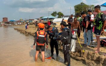 Bocah 12 Tahun Tenggelam di Sungai Kahayan, Kantor SAR Palangka Raya Upayakan Pencarian Bocah 12 Tahun Tenggelam di Sungai Kahayan, Kantor SAR Palangka Raya Upayakan Pencarian