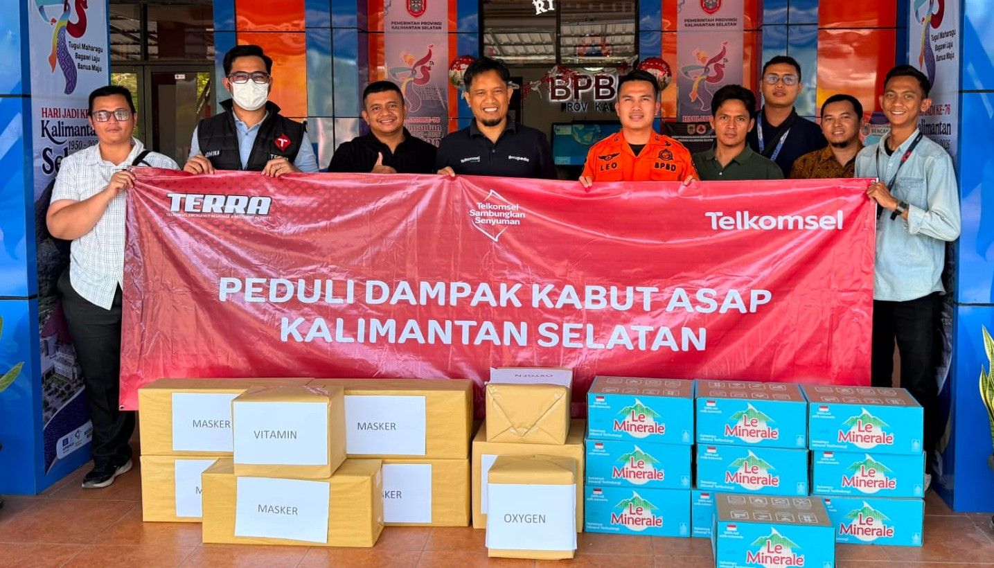 Terus Dukung Kepedulian Dampak Kabut Asap di Kalimantan, Telkomsel Salurkan Bantuan CSR Lanjutan dan Pastikan Jaringan Tetap Optimal
