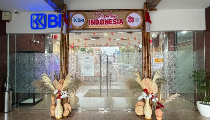 Sambut HUT ke-81 RI, BRI BO Kramat Jati Semarakkan Kantor dengan Dekorasi Merah Putih