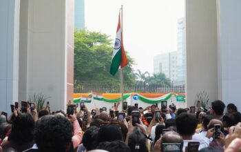Kedutaan Besar India Rayakan Hari Kemerdekaan India ke-80 di Jakarta dengan Pengibaran Bendera, Pertunjukan Budaya, dan Momentum Baru Hubungan Bilateral