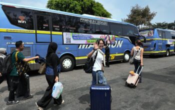 FLOQ Hadirkan Program Community Bus, Bawa Komunitas Kripto ke Coinfest Asia 2026 di Bali FLOQ Hadirkan Program Community Bus, Bawa Komunitas Kripto ke Coinfest Asia 2026 di Bali