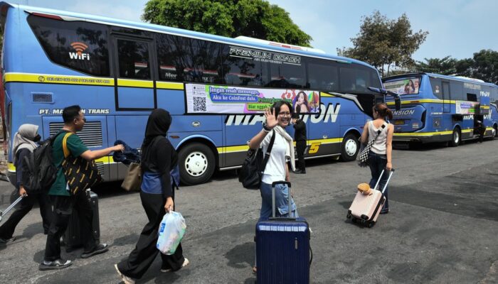 FLOQ Hadirkan Program Community Bus, Bawa Komunitas Kripto ke Coinfest Asia 2026 di Bali