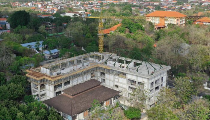Membangun Masa Depan Riset dan Teknologi, Pembangunan Gedung L-SSIT Universitas Udayana Capai Progres 47,11%