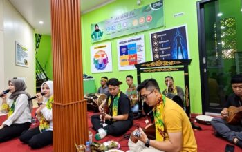 MUPANTARA Hadirkan Harmoni Musik Panting dan Nilai Spiritual di Bedah Buku “Ngaji Sugih” MUPANTARA Hadirkan Harmoni Musik Panting dan Nilai Spiritual di Bedah Buku “Ngaji Sugih”