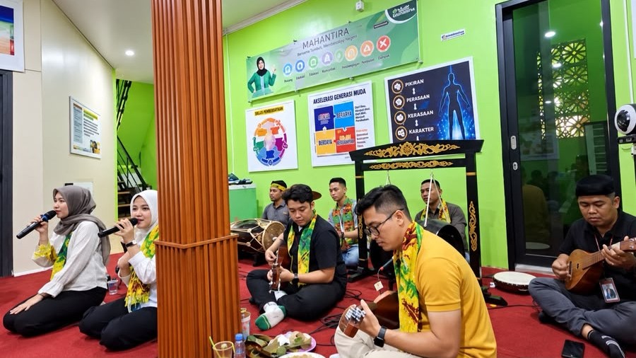 MUPANTARA Hadirkan Harmoni Musik Panting dan Nilai Spiritual di Bedah Buku “Ngaji Sugih”