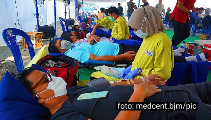Pemko dan Korporat Gelar Bakti Sosial untuk Warga
