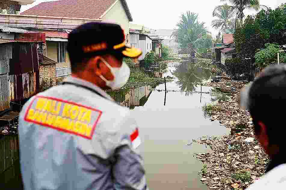 Wali Kota Bergerak Cepat Atasi Sampah di Sungai Pemurus