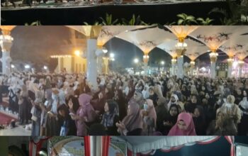 Ribuan Jamaah Padati Halaman Masjid Agung Al Mukaram Kapuas