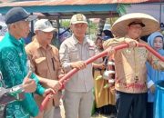Air Asin Ganggu Warga Tabunganen, Pemkab Batola Salurkan Air Bersih