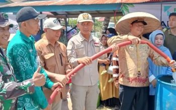 Air Asin Ganggu Warga Tabunganen, Pemkab Batola Salurkan Air Bersih