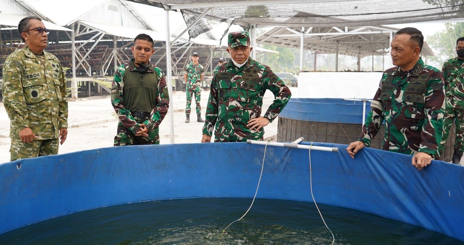Pangdam XXII/Tambun Bungai Tinjau Langsung Karhutla di Sei Gohong