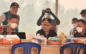 Bersama Gubernur dan Pangdam, Kapolda Kalteng Tinjau Posko Taktis Penanganan Karhutla
