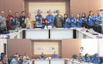 Pemkab Kapuas Bagikan Praktik Terbaik: Santunan Korban Kebakaran & Manajemen Talenta ASN Jadi Fokus Studi Tiru Pemkab Katingan Pemkab Kapuas Bagikan Praktik Terbaik: Santunan Korban Kebakaran & Manajemen Talenta ASN Jadi Fokus Studi Tiru Pemkab Katingan
