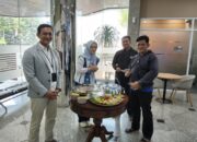 Semarak Hari Pelanggan Nasional, BRI BO Tanah Abang Sambut Nasabah Hangat dalam Balutan Wastra Nusantara