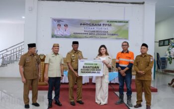 PT ASA Serahkan Beasiswa Pendidikan bagi 14 Mahasiswa di Bolaang Mongondow Timur