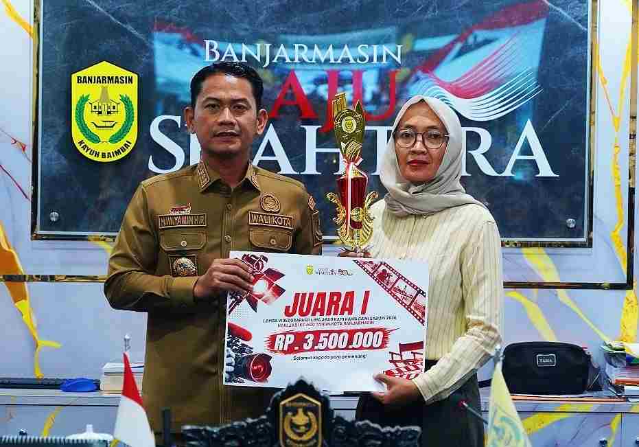 Wali Kota Serahkan Apresiasi bagi Pemenang Karya Visual 5 Abad Banjarmasin