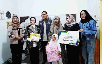 Tabungan Pendidikan Rp5 Juta untuk Anak Guru Honorer yang Wafat Tabungan Pendidikan Rp5 Juta untuk Anak Guru Honorer yang Wafat