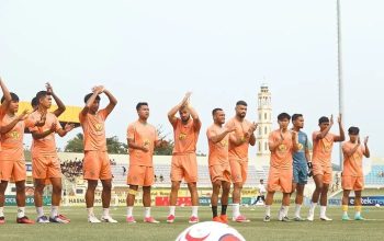 Barito Putera Copot Pelatih,Suporter Sorori Asisten Pelatih